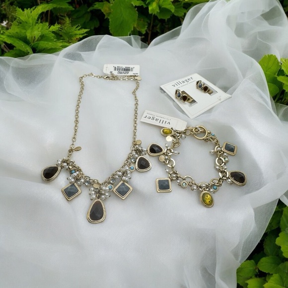 Liz Claiborne Villager 3 Piece Set Necklace Bracelet Earrings - Picture 1 of 14
